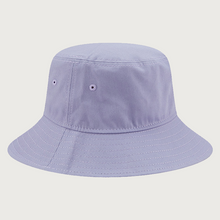 Load image into Gallery viewer, New Era Essential Womens Lilac Bucket Hat
